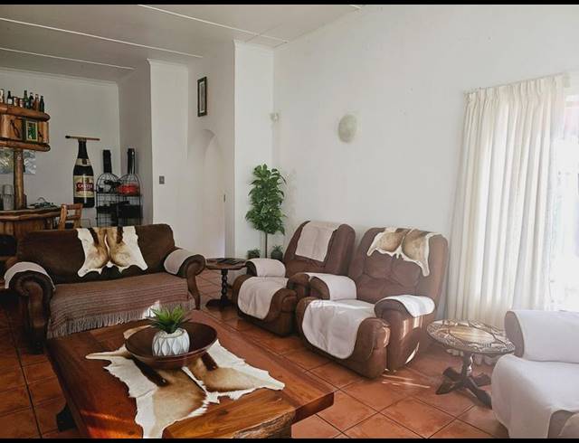 3 BEDROOM HOUSE FOR SALE IN KLEINMOND